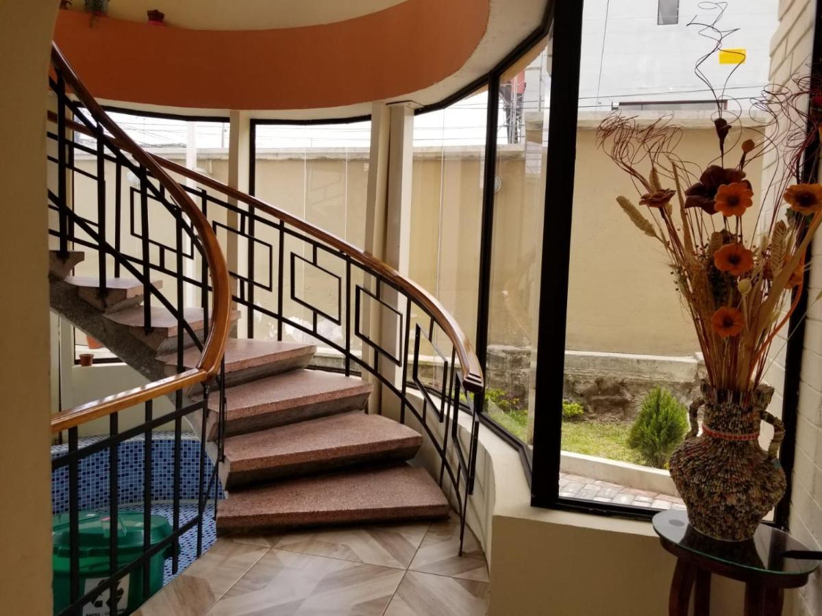 Hostal El Confort Quito Norte Екстер'єр фото